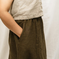 Handmade linen skirt with pockets. Made with high quality linen, perfect for the sustainable wardrobe. The fully elasticized waistband is very comfortable for every day wear.