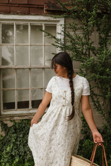 Handmade nursing friendly linen dress. Structured bodice with pockets. Perfect for the sustainable closet. 