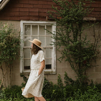 Handmade linen skirt with pockets. Made with high quality linen, perfect for the sustainable wardrobe. The fully elasticized waistband is very comfortable for every day wear.