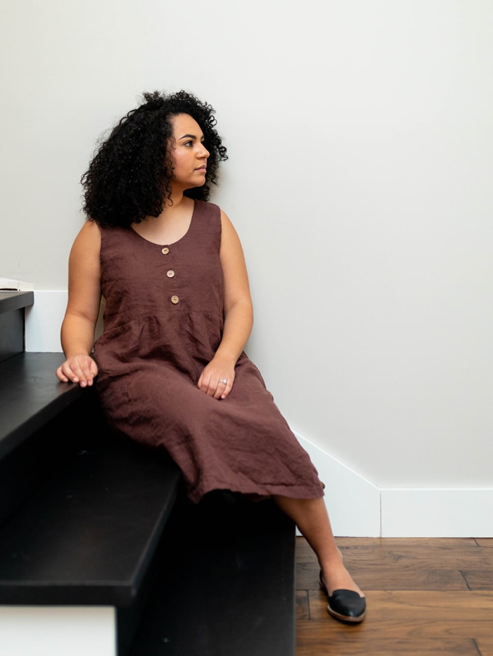 Handmade nursing friendly linen dress. Structured bodice with pockets. Perfect for the sustainable closet. 
